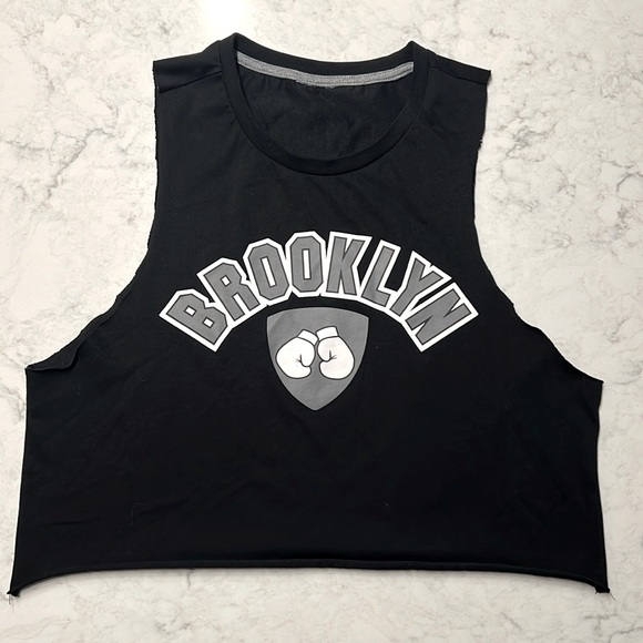 F45 Brooklyn Cropped Muscle Tank - Picture 1 of 3
